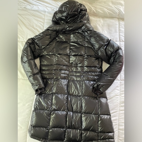 The North Face puffer coat - Picture 2 of 5
